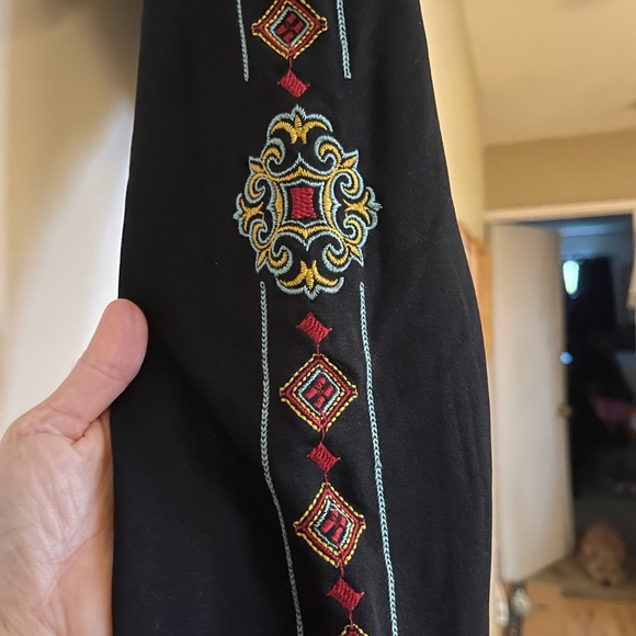 Angel + Premium Marla Embroidered Leggings - Picture 3 of 14